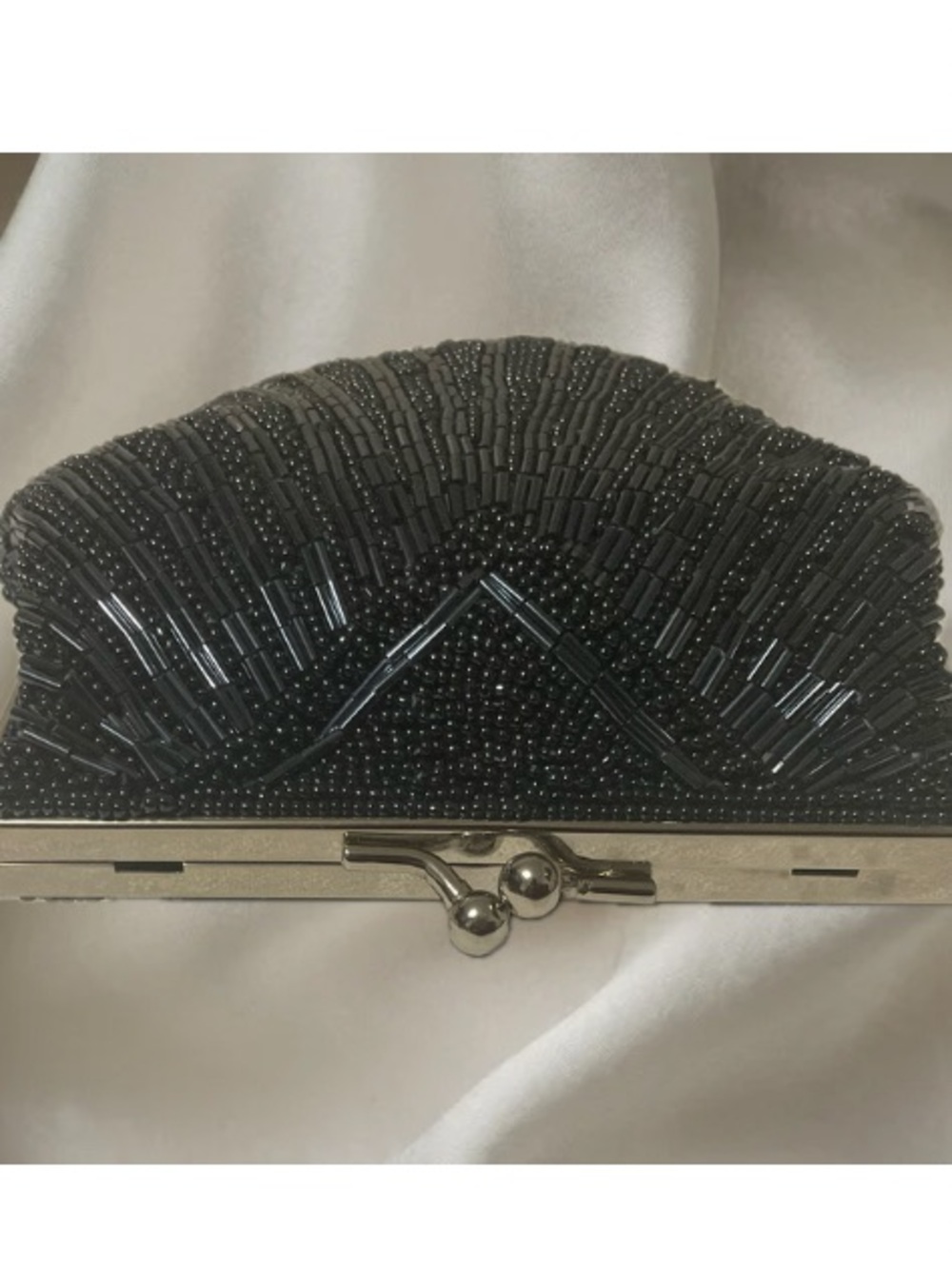 Valerie Stevens Black Beaded Shell-Style Evening Clutch - Picture 5 of 6